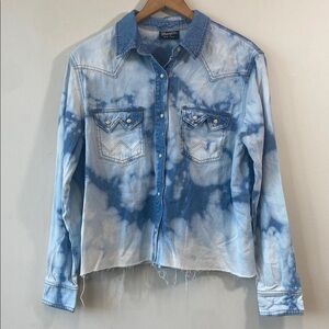 Wrangler Light Blue Tie-Dye Denim Pearl Snap Button Up Western Shirt